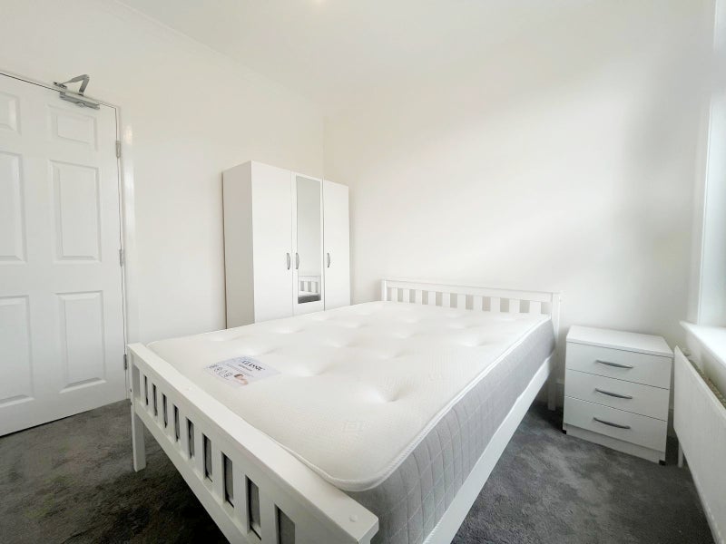Photo 1: Furnished and Comfortable Bedroom