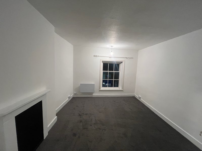 Photo 1: Bedroom
