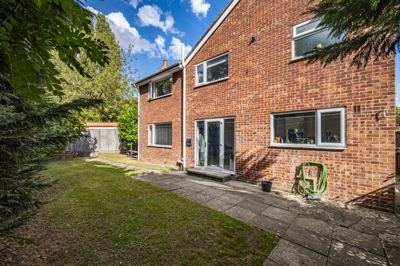 Photo 1: Sunny West Facing Garden