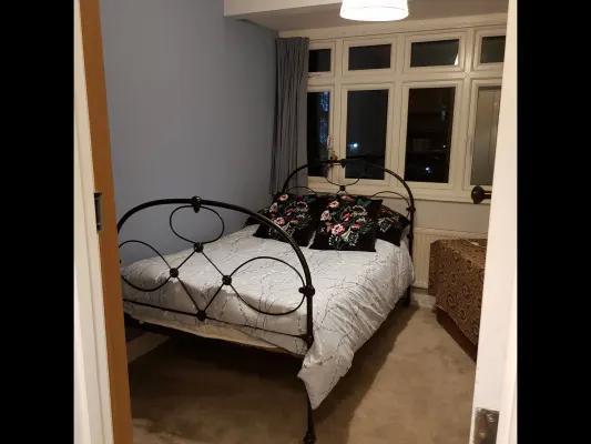 Photo 1: Bedroom