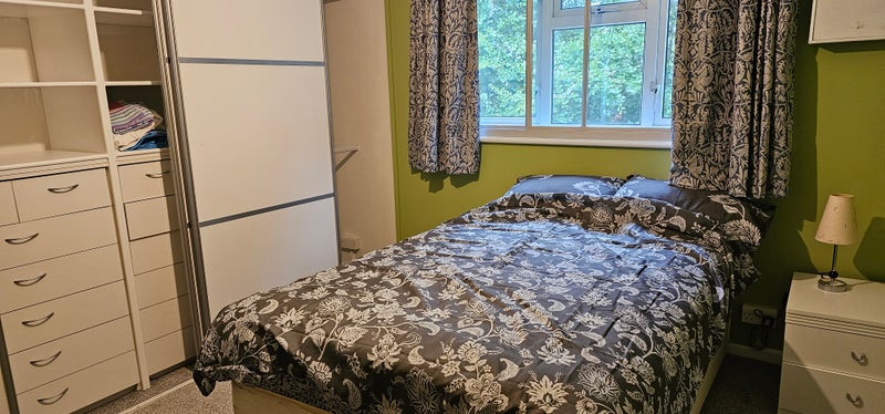 Photo 1: Double room 1 available 
