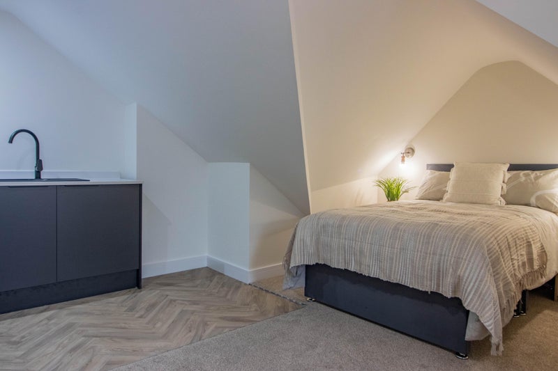 Photo 1: Studio Room 
