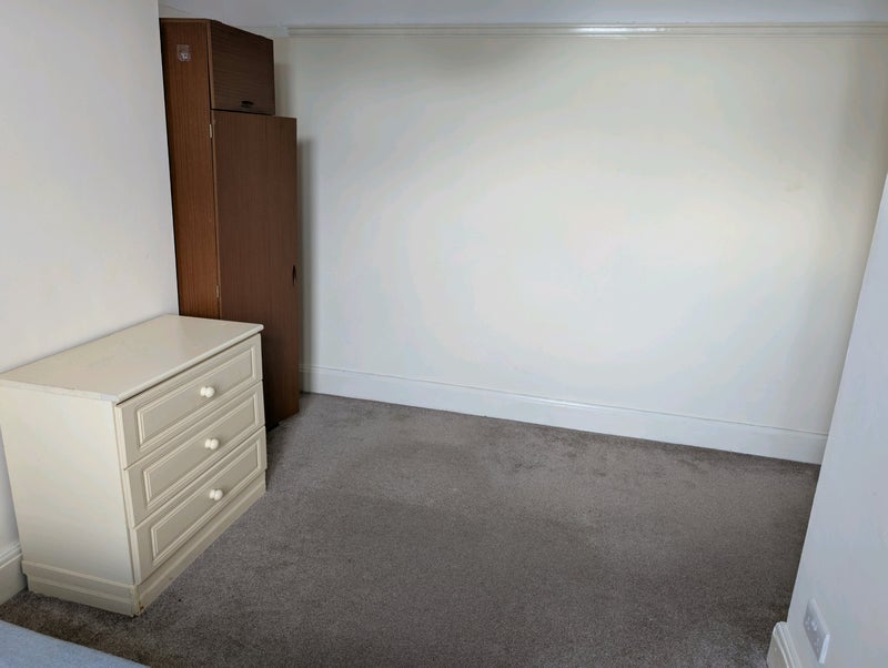 Photo 1: Drawer and cupboard RM1