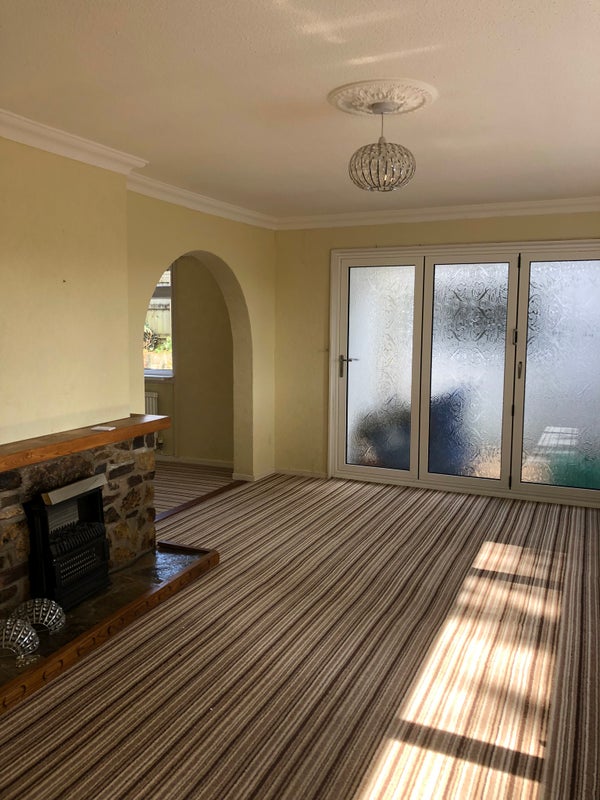 Photo 1: Living room