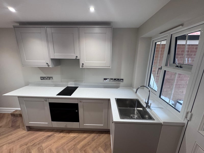 Photo 1: Kitchen
