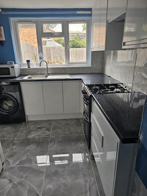 Photo 1: Kitchen