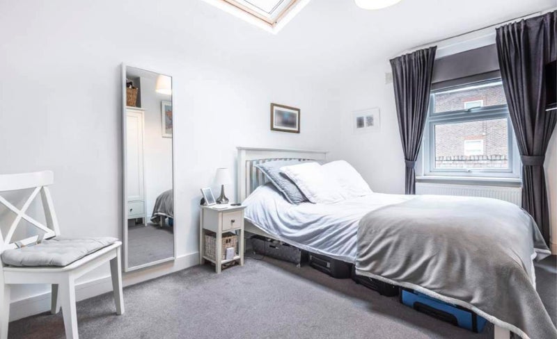 Photo 1: Bedroom 1