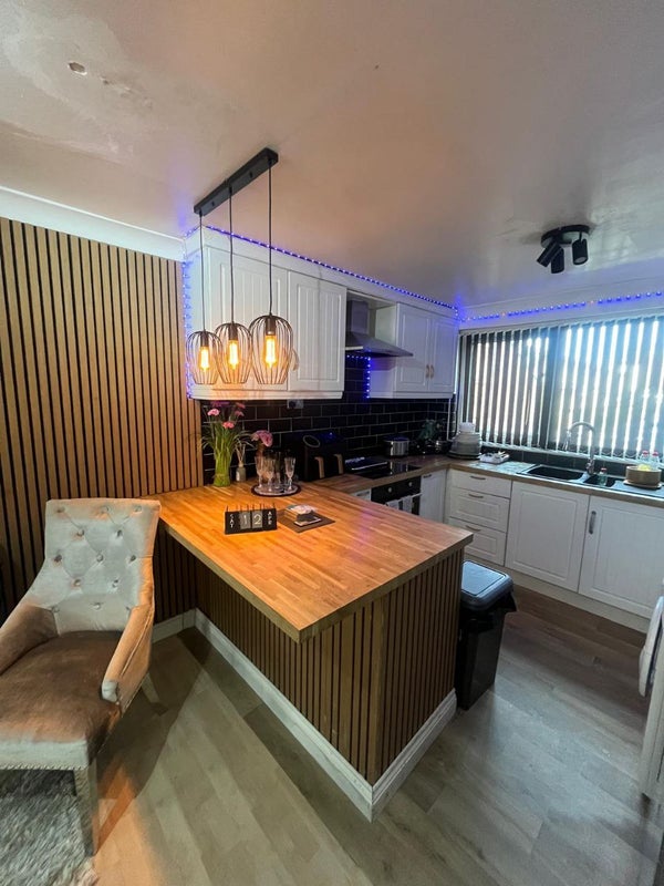 Photo 1: Kitchen