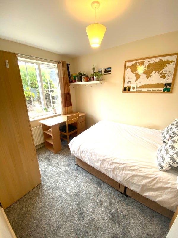 Photo 1: Lovely Double Room £575 incl. Bills