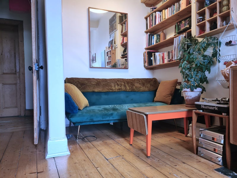 Photo 1: Shared Living room