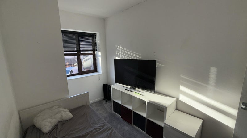 Photo 1: Anything you wish to change is normally fine, pls let me know.