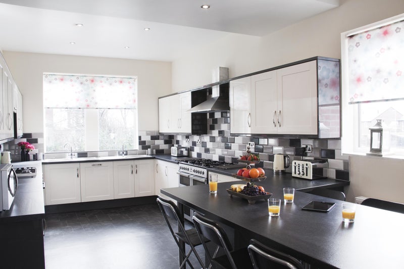Photo 1: Fully Equipped kitchen so no need to bring anything if you don't want to!