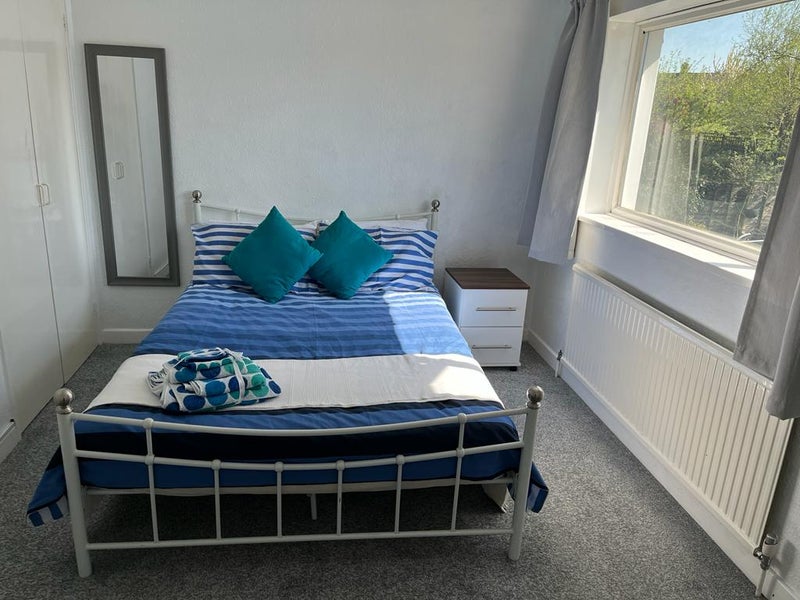 Photo 1: Room 3