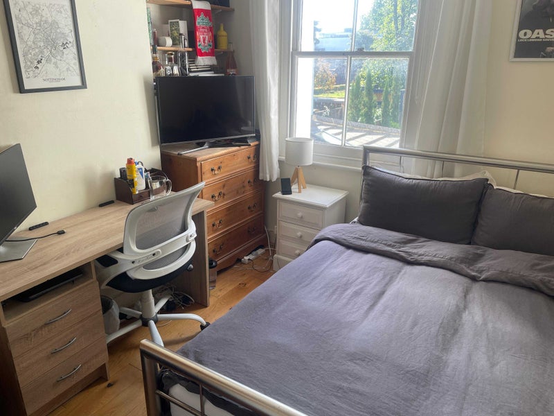 Photo 1: Room 2 (700)