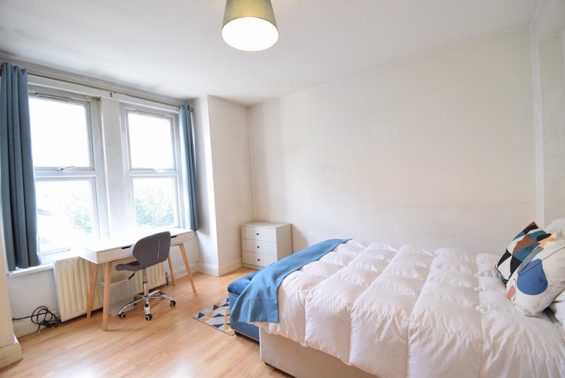 Photo 1: £215pw/£932pcm all bills inc