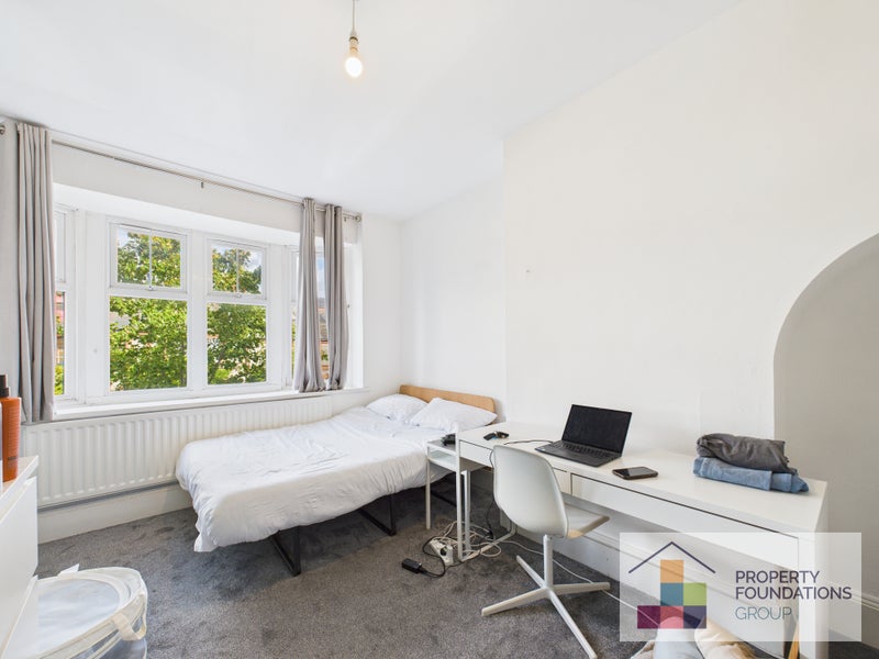 Photo 1: Room 7 - Available