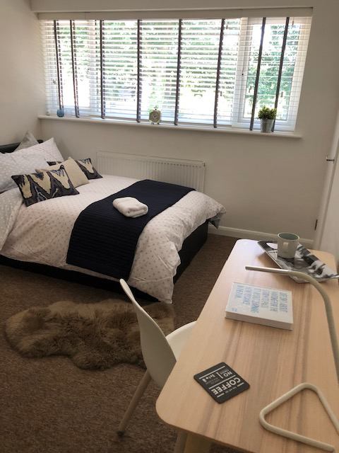 Photo 1: Similar room 