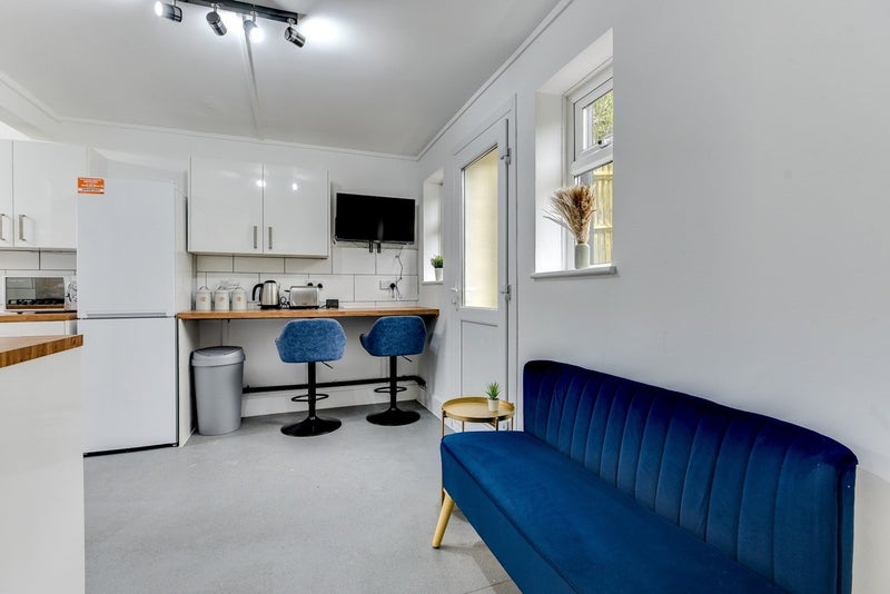 Photo 1: Kitchen