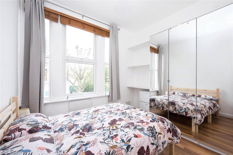 Photo 1: Room 1