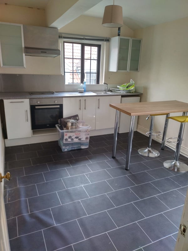 Photo 1: Large kitchen