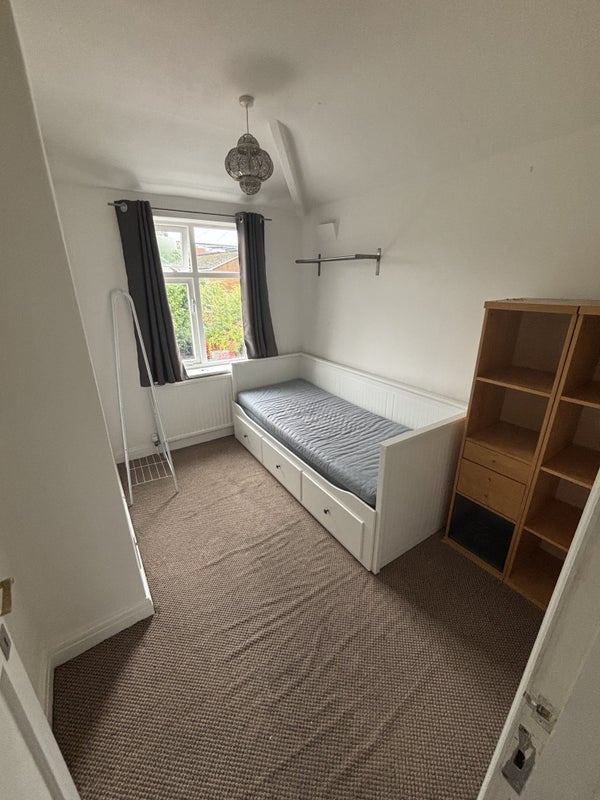 Photo 1: single room
