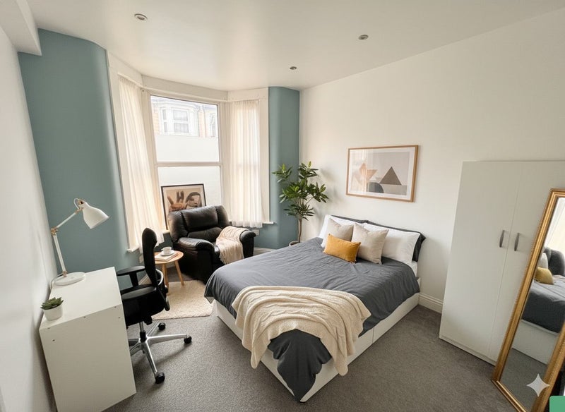 Photo 1: Room 1