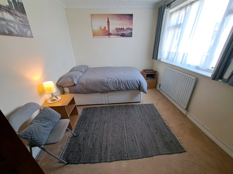 Photo 1: Spacious Bright double room