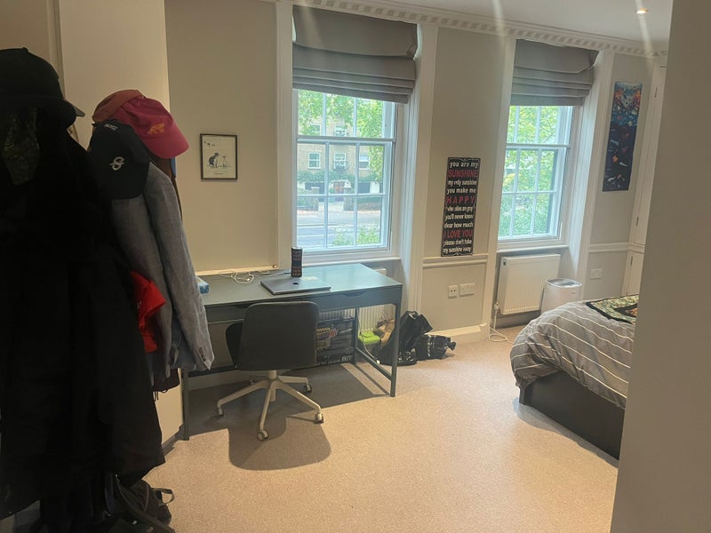 Photo 1: Room