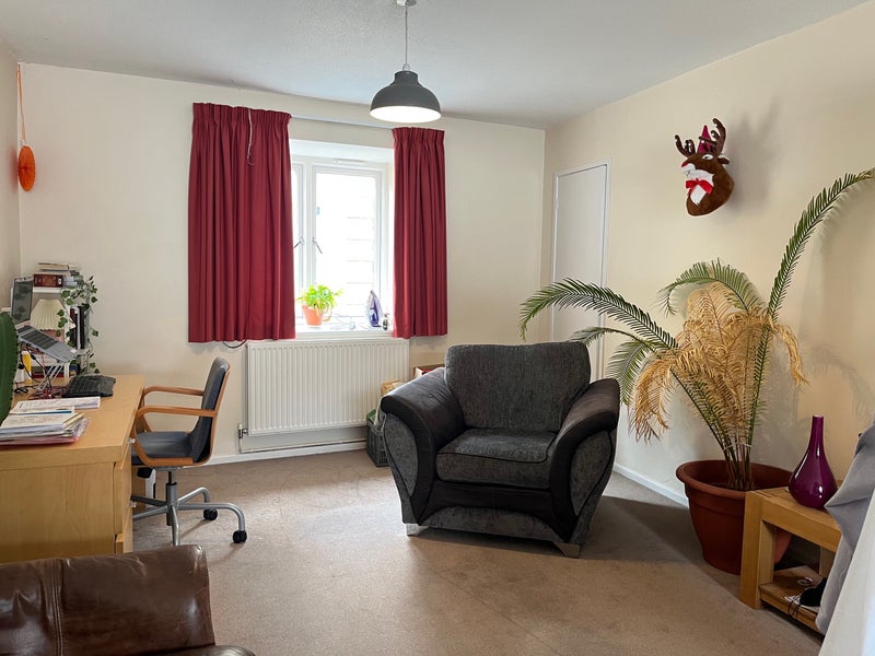 Photo 1: Living room