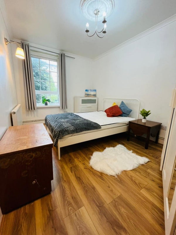 Photo 1: Room c 