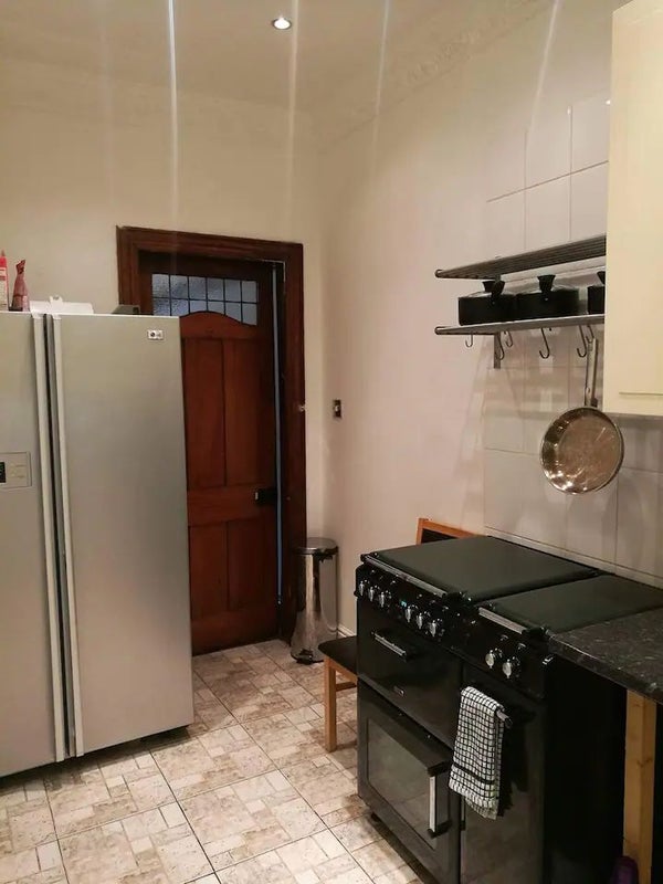 Photo 1: Kitchen