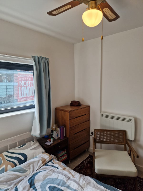 Photo 1: Bedroom