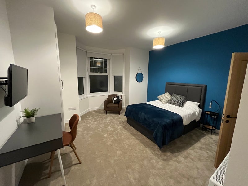 Photo 1: Room 6 £775 WITH ENSUITE