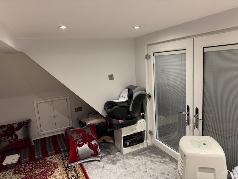 Photo 1: ensuite room