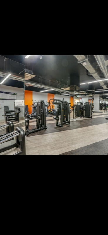 Photo 1: Gym
