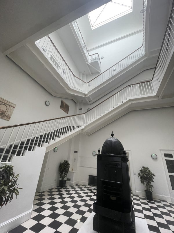 Photo 1: Building entrance - Flat is on 1st Floor