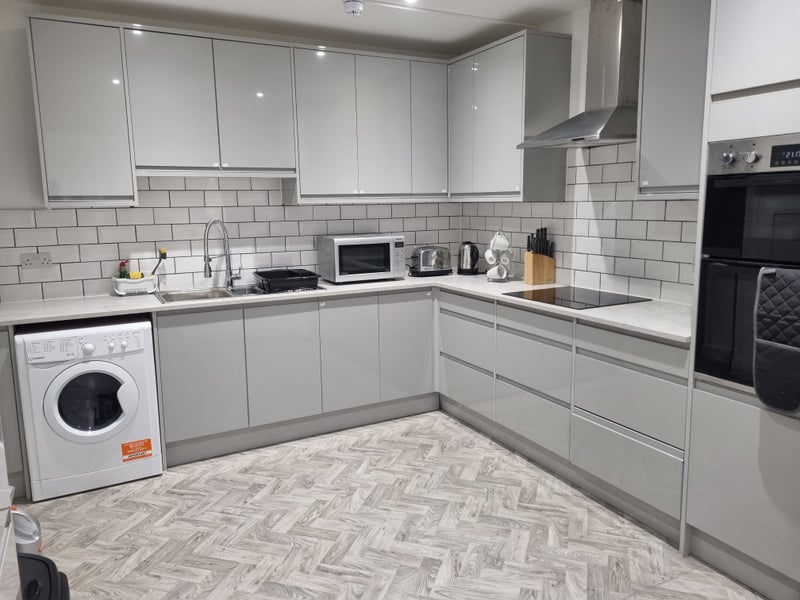 Photo 1: Shared kitchen 