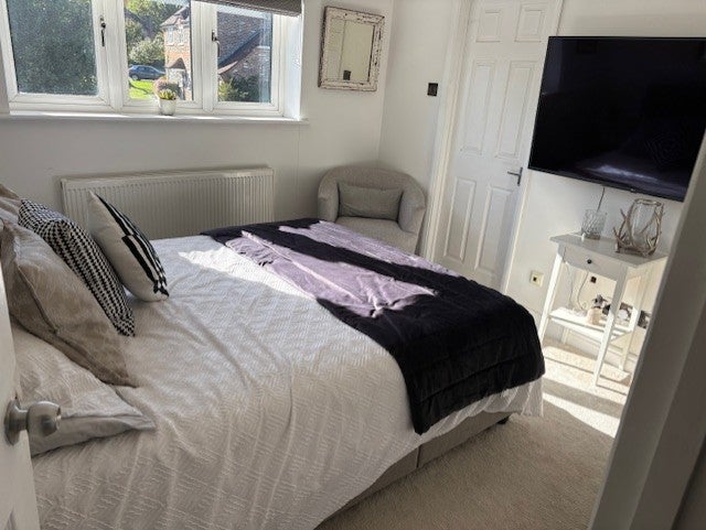 Photo 1: bedroom2