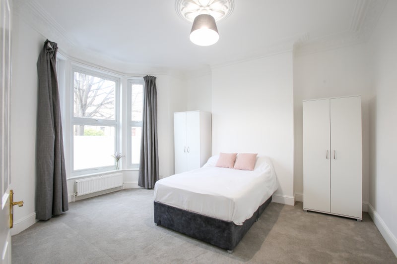 Photo 1: Room1