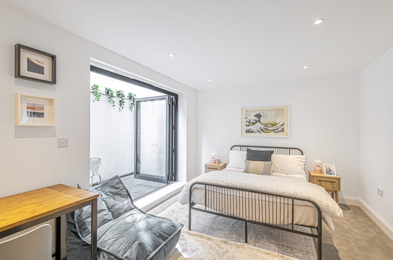Photo 1: Bedroom 2 £1409