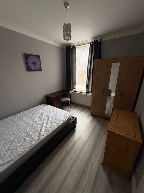 Photo 1: Double Room
