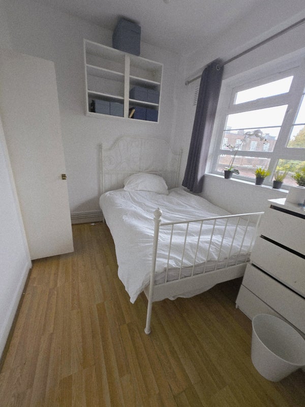 Photo 1: Double Bedroom (£1020)