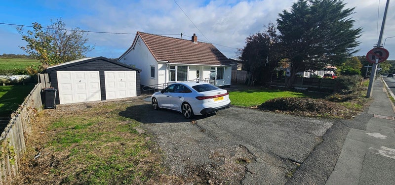 Photo 1: Front and garage