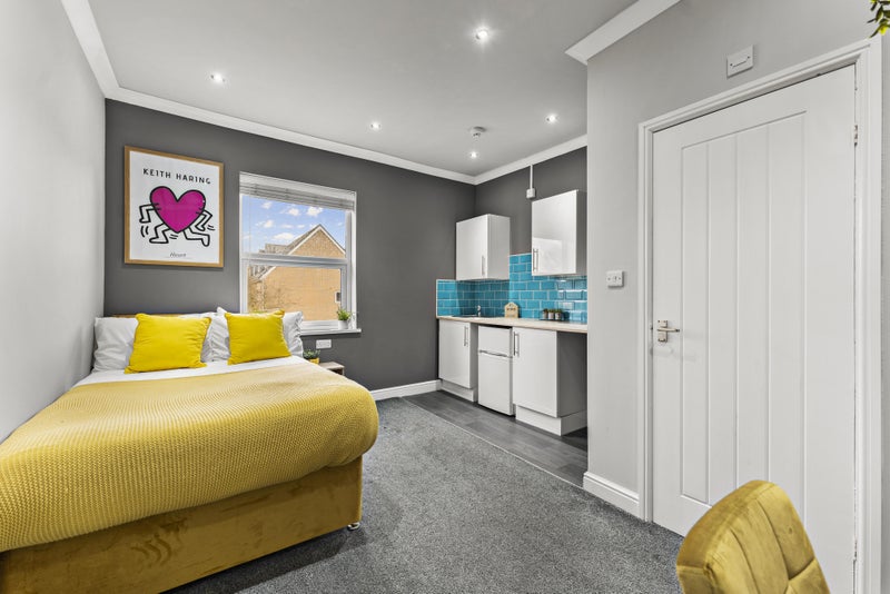 Photo 1: Room 2