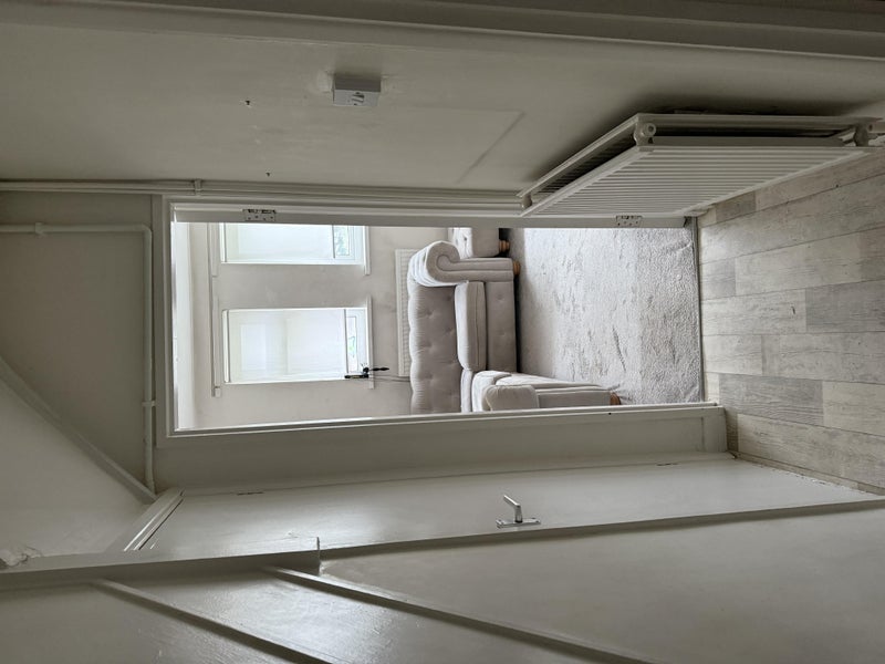 Photo 1: Hallway downstairs