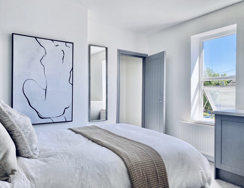 Photo 1: Fully Furnished Single Room
