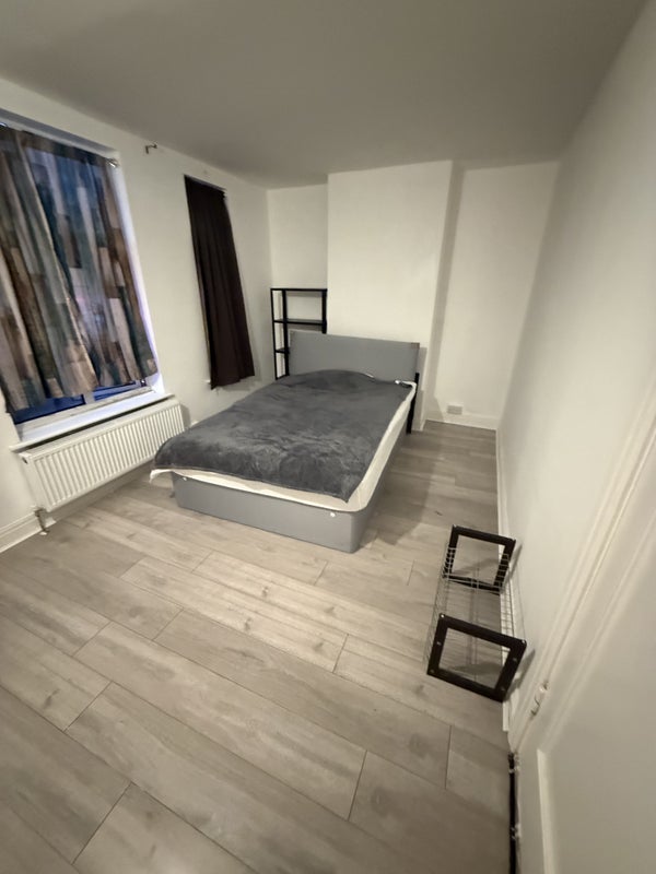 Photo 1: Double room