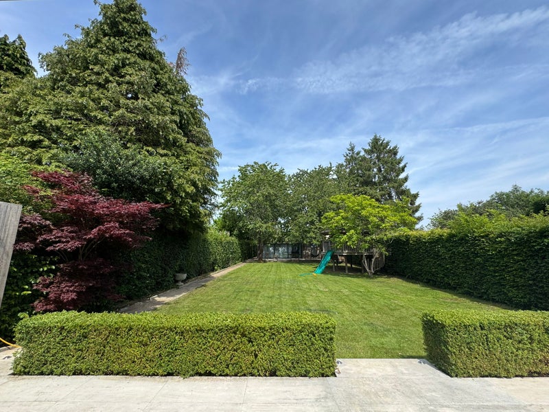 Photo 1: Garden