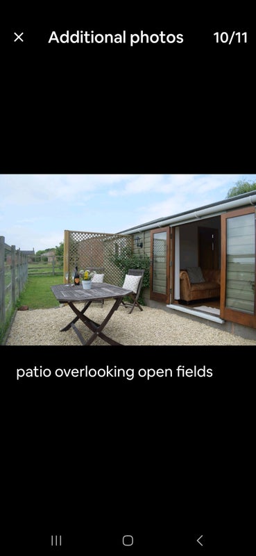 Photo 1: Garden/ Patio