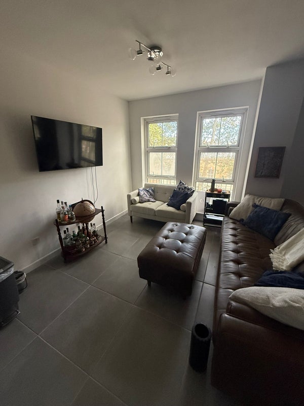Photo 1: Living room
